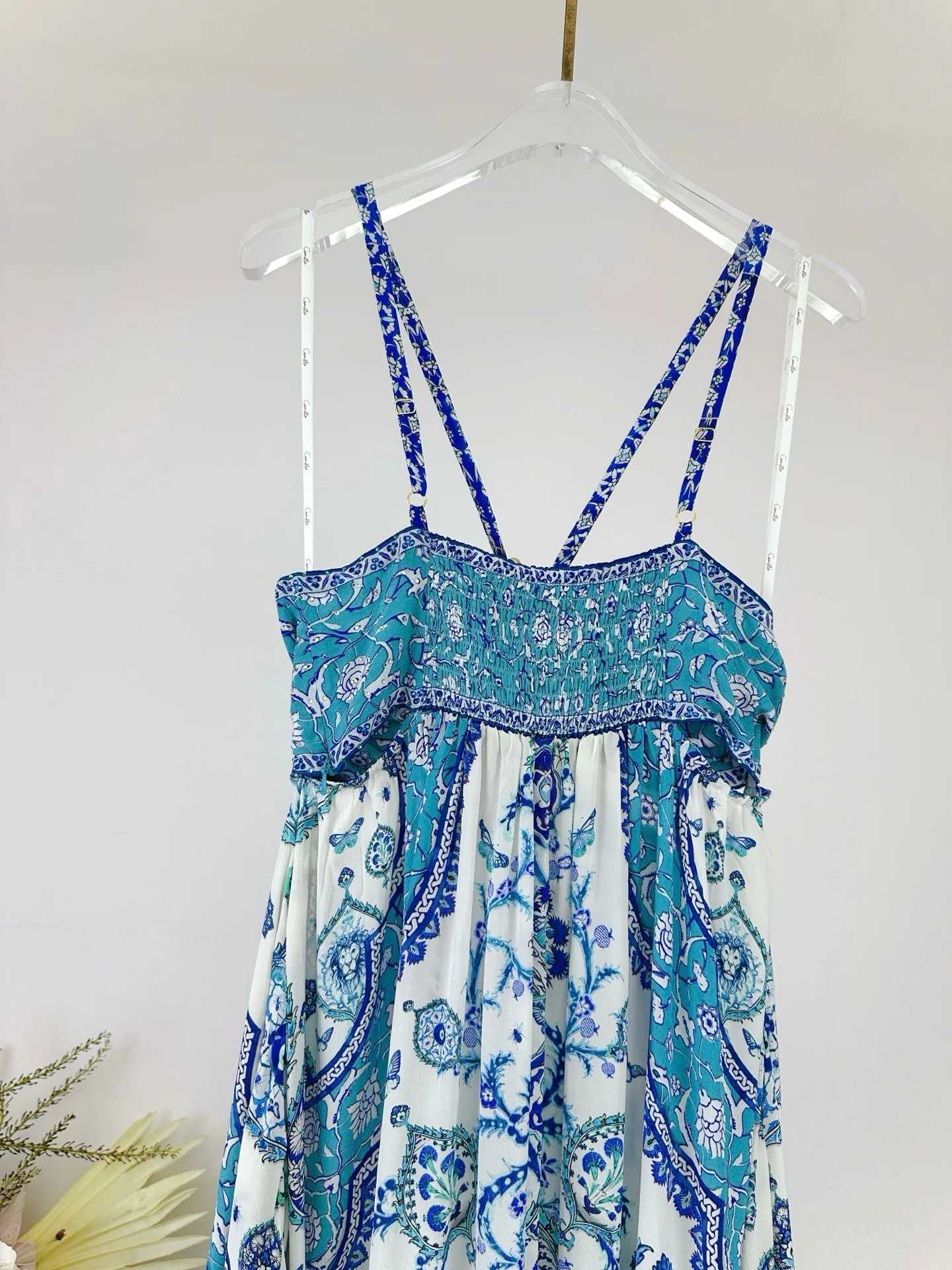 여성 섹시 스트랩리스 블루 플라워 프린트 크리스탈 비즈 장식 컷아웃 허리 홀리데이 웨어 맥시 롱 100% 실크 드레스