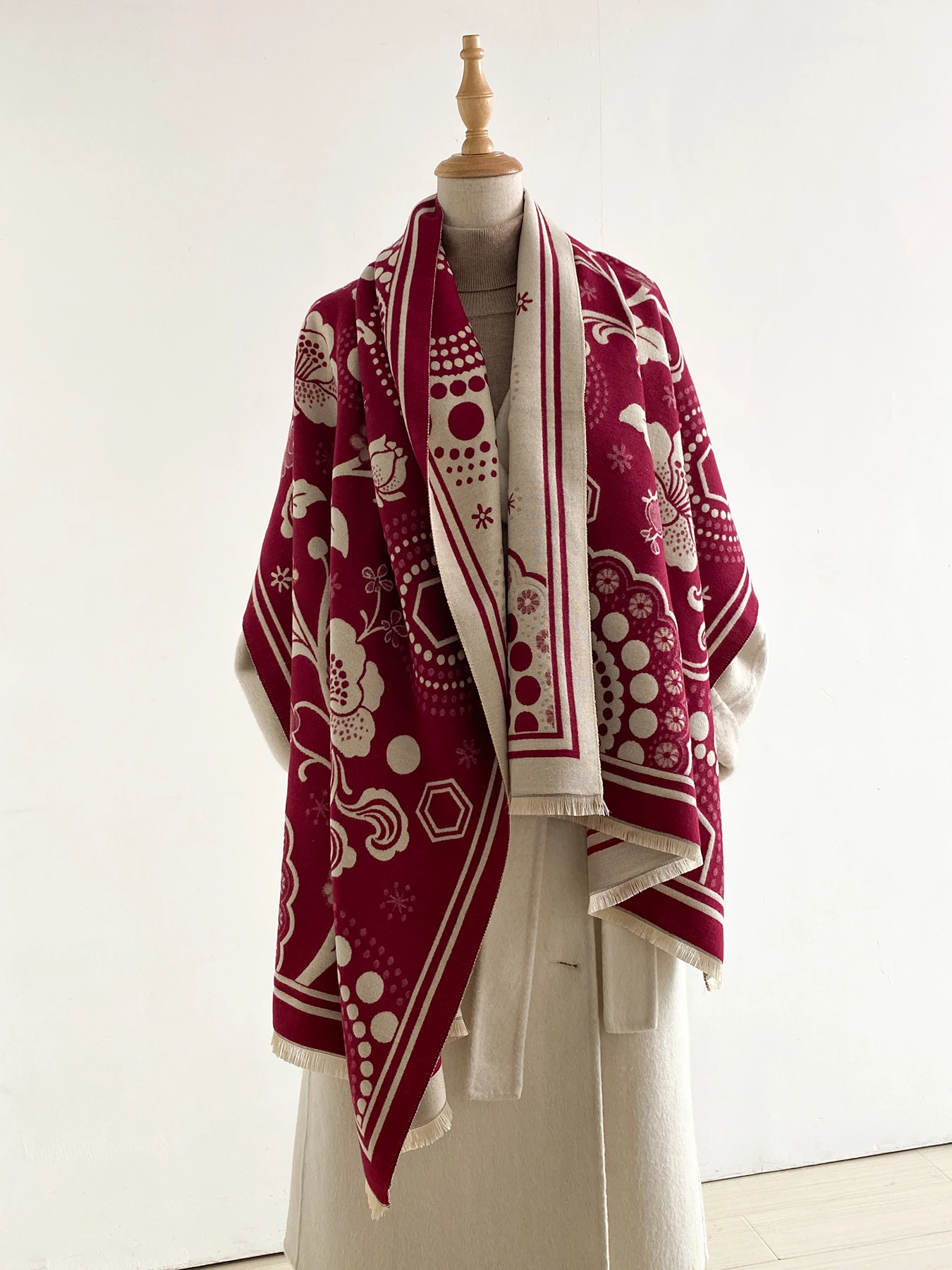 xale-feminino-vintage-com-estampa-floral-imitacao-de-caxemira-lenco-de-inverno-grande-reversivel-com-franjas-de-borla