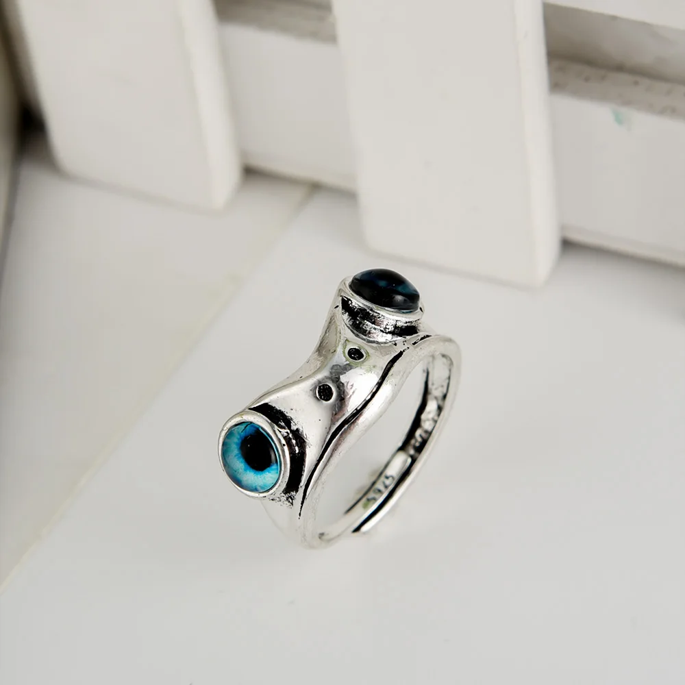 Gothic Frog Ring for Men Women Vintage Blue Eye Silver Color Frog Animal Rings Open Adjustable Hip Hop Jewelry Gift Anillos