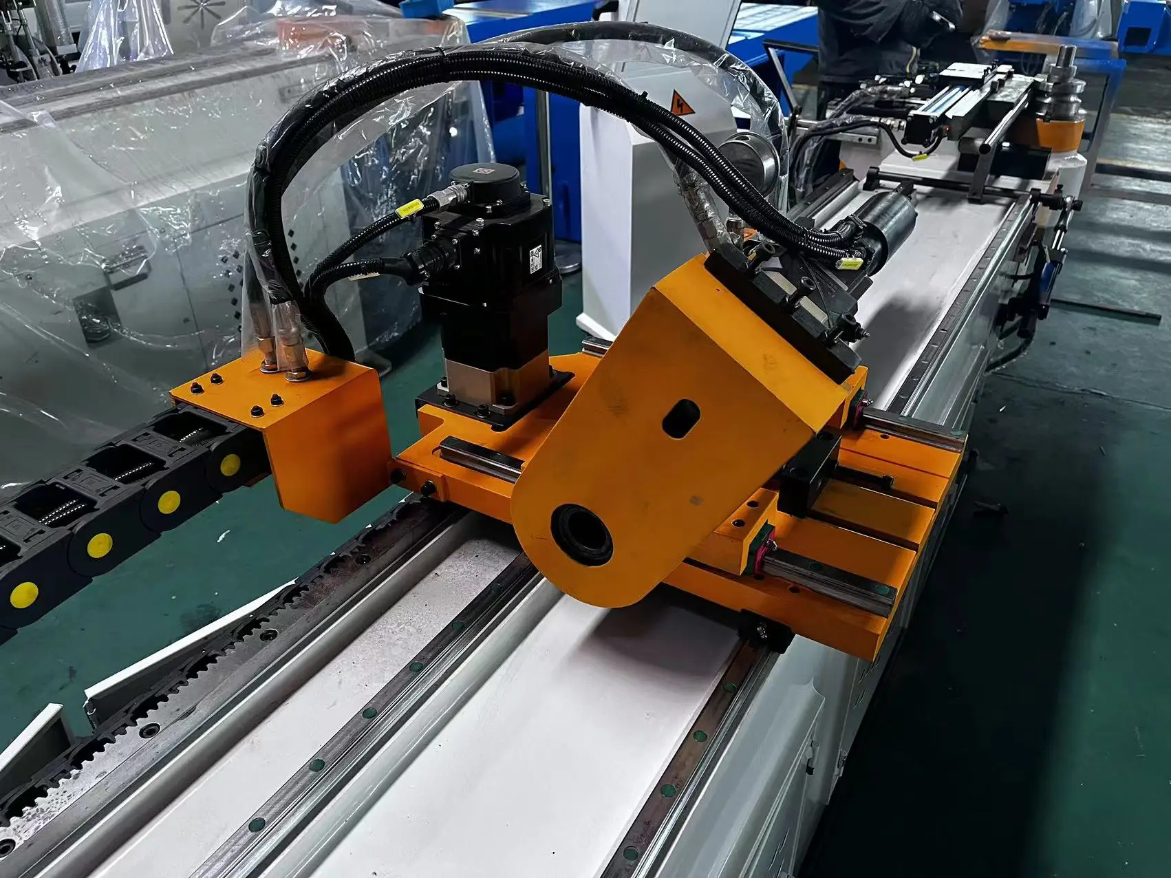 

DW50CNC 2A-1S Высокопроизводительный станок для гибки труб из нержавеющей стали и углерода 2-осевой автоматический трубогибочный станок с ЧПУ для производства