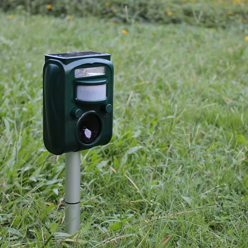 

Outdoor Garden Protection Machine Solar Rodent Repellent Tool