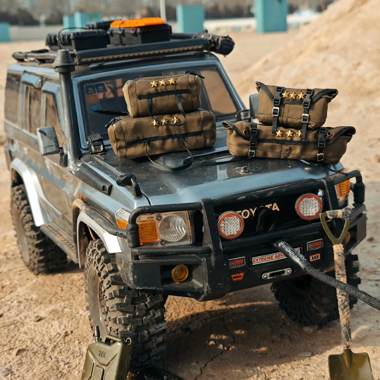 Simulazione Borsa da viaggio Borsa da campeggio Decora per 1/10 RC Crawler Car Traxxas TRX4 Defender Bronco AXIAL SCX10 RC4WD D90 Chevrolet