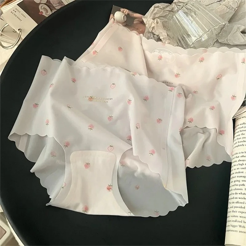 

Ice Silk Seamless Underwear Panties Ladies Summer Ultra-thin Briefs Antibacterial Crotch Female Soft Soft Middle Waist Panties