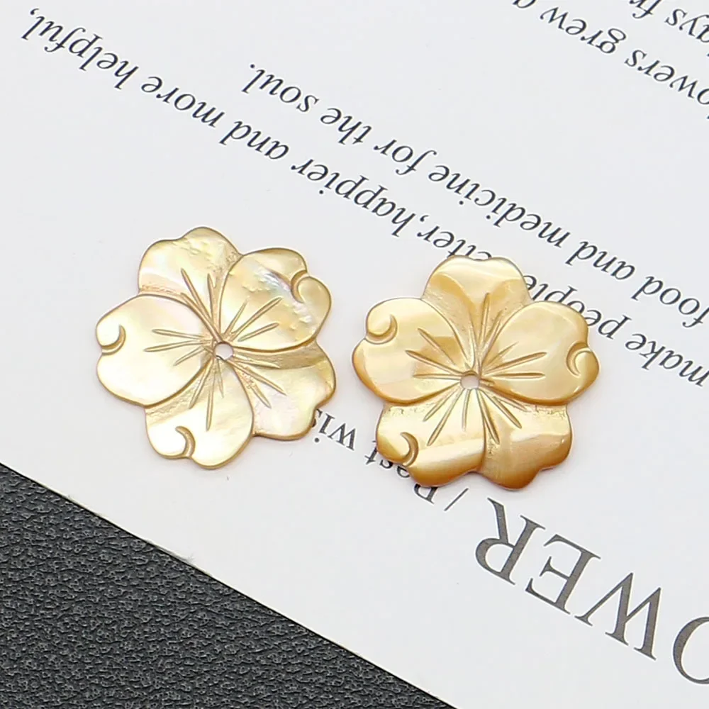 Flower Shape Natural Yellow Shell Beads Center Perforation Shell Loose Bead Woman Fashion Jewelry Making Accessory 15x19mm