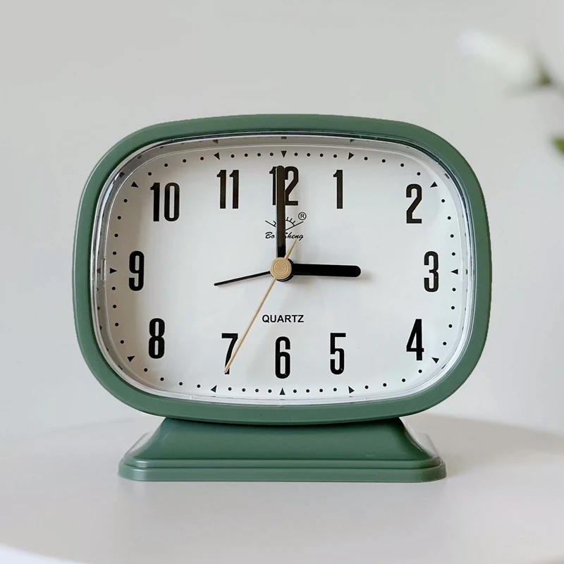 Classical Simple Alarm Clock for Olders Good Quality Plastic Bettery Operated Bedroom Mute Square Clock Home Decoration