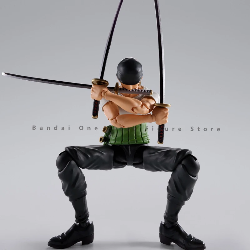 Przedsprzedaż oryginalny Bandai One Piece SHF Roronoa Zoro figurki animacja prezenty Model oryginalny kolekcjoner Anime Hobby zabawki