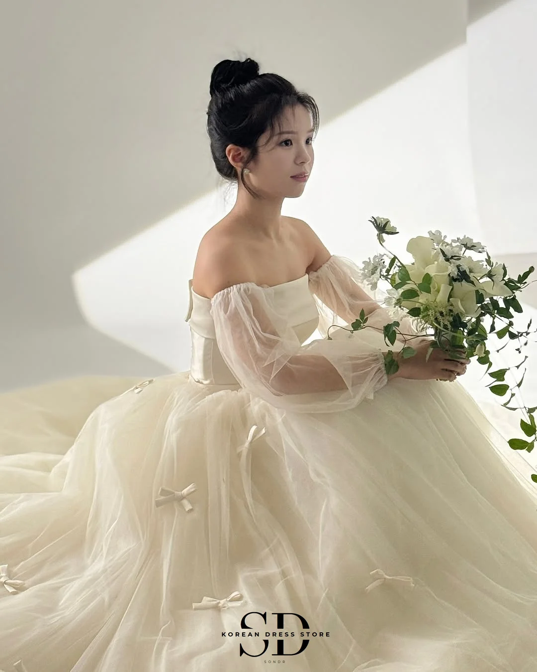 ballroom wedding dress Luxury Long Ball Gown Sweetheart Sparkly Wedding Dress with Sleeves
