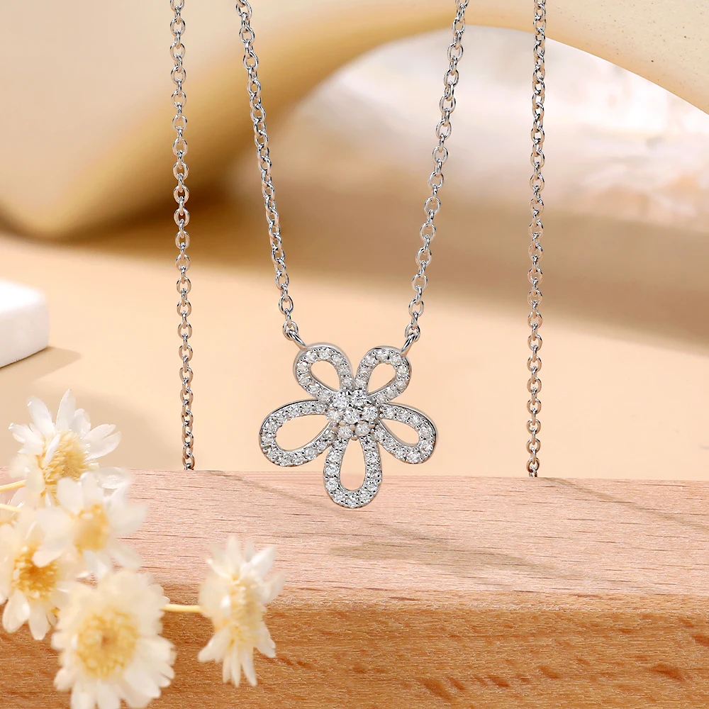 

M-JAJA Moissanite Flower Pendant Necklace for Women 925 Sterling Silver Diamond Choker Necklace Birthday Party Fine Jewelry Gift