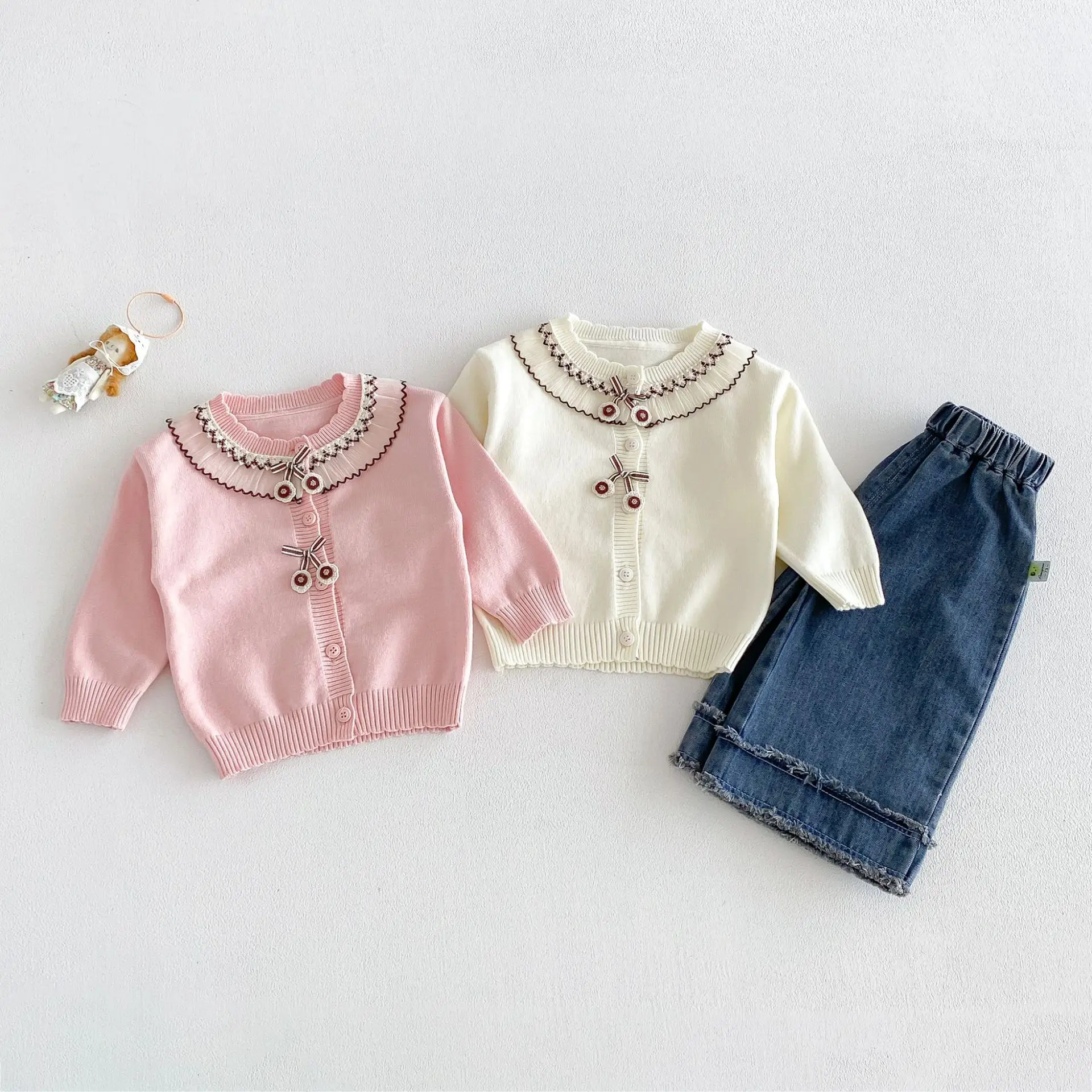 2026 Autumn New Baby Girl Long Sleeve Knitted Coat Infant Lace Collar Knitwear Girls Bow Sweater Cardigan Toddler Clothes