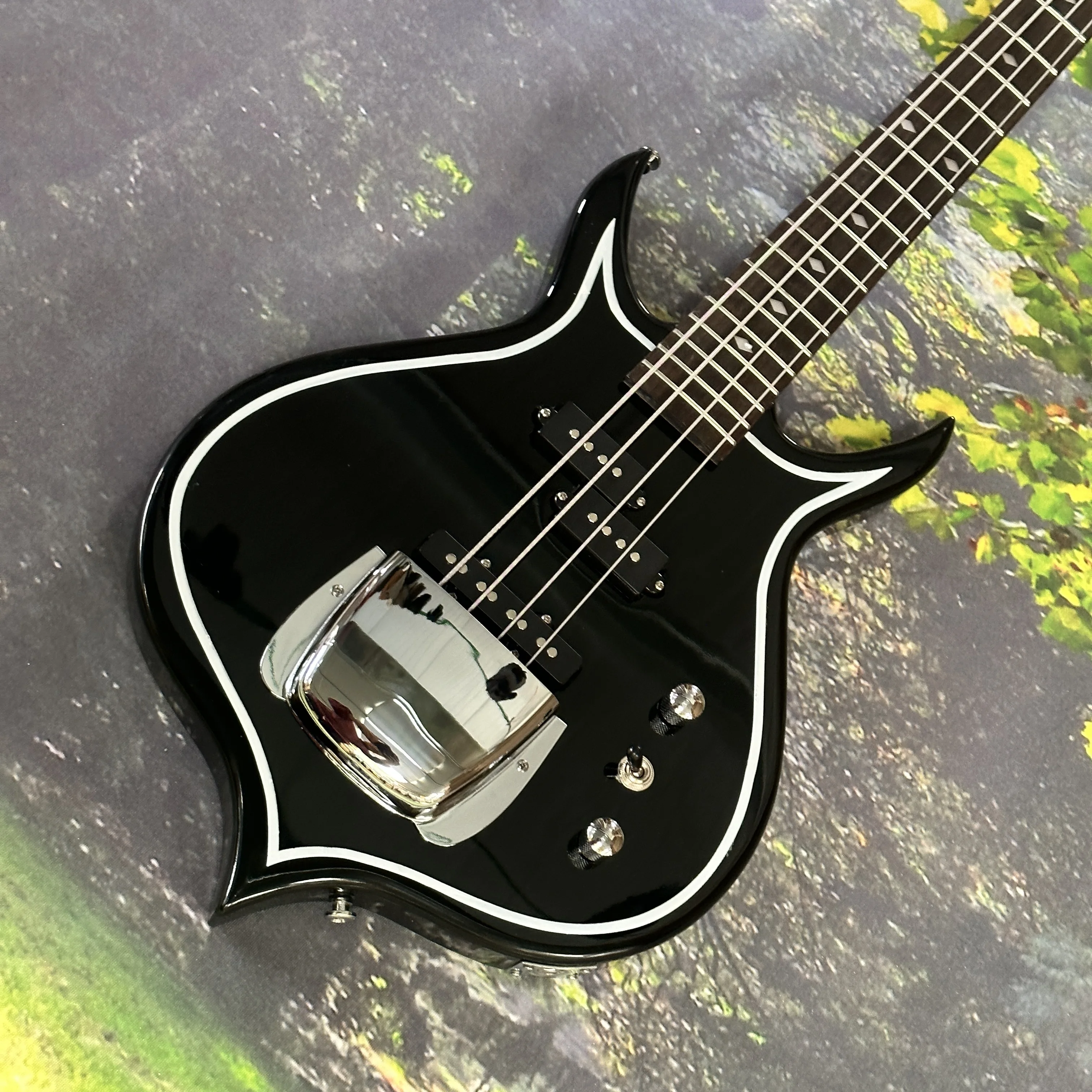 4-string bass guitar in the shape of a peach hardware electric bass guitars black guitarra