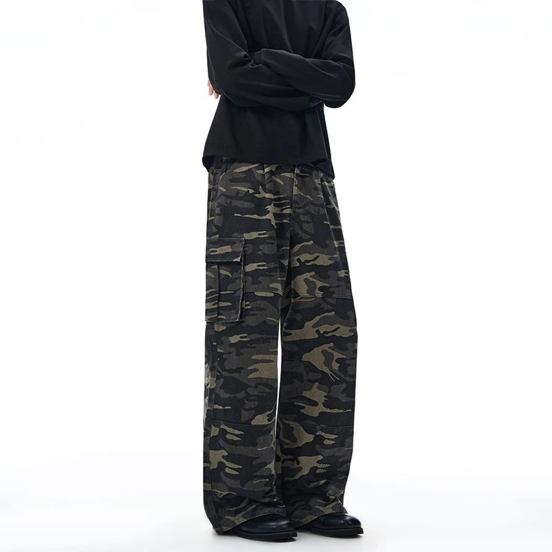 

2025 autumn and winter elastic waist multi pocket loose straight camouflage work pants for men, casual and handsome jeans