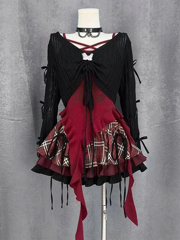 

Японские комплекты из трех предметов: укороченная футболка на шнурке + жилет нестандартной формы с принтом бабочки + клетчатые лоскутные юбки ​ y2k Эстетический костюм