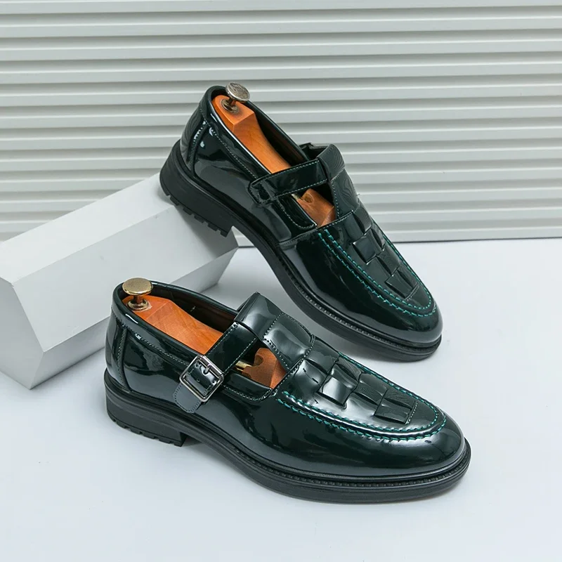 

Patent Leather Checkered Weave Hollow Loafers 2024 Summer New Glossy Metal Buckle Strap Flats Round Toe Platform Casual Men Shoe