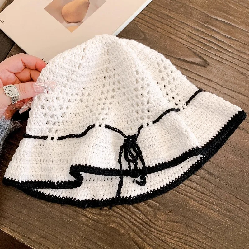 หมวกบักเก็ตไหมพรมสายรัดโบว์หวานๆ สำหรับผู้หญิง โชว์ใบหน้าดูเล็ก น่ารัก เหมาะสำหรับเดินทางในฤดูใบไม้ผลิและฤดูใบไม้ร่วง สไตล์ลำลองอเนกประสงค์ เรียบง่าย หมวกผู้ชาย