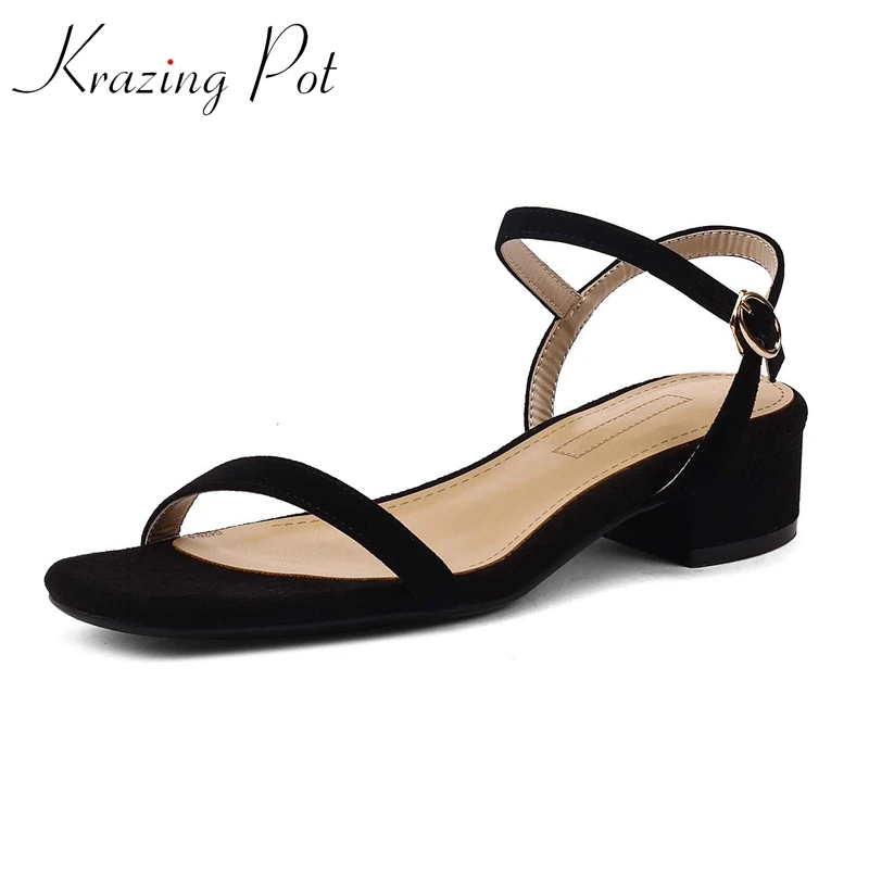 Krazing Pot Big Size 42 43 Kid Suede Peep Toe Chunky Med Heel Concise Classic Summer Shoes Young Lady Streetwear sandali da donna