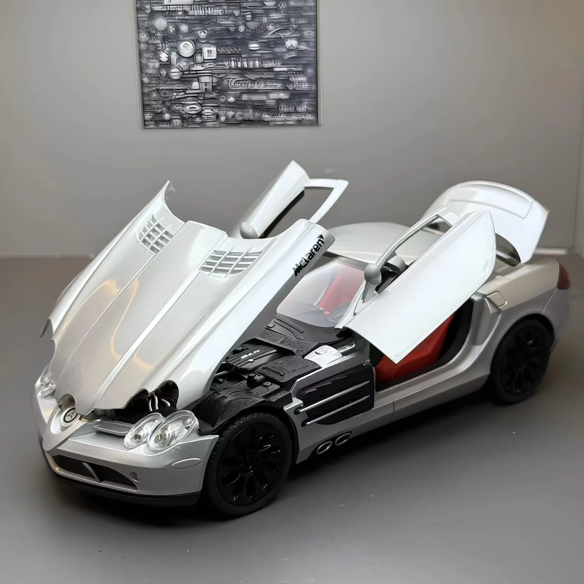 

1:24 SLR 722S Alloy Sports Car Model Diecast Metal Track Racing Car Vehicles Model High Simulation Sound and Light Kids Toy Gift