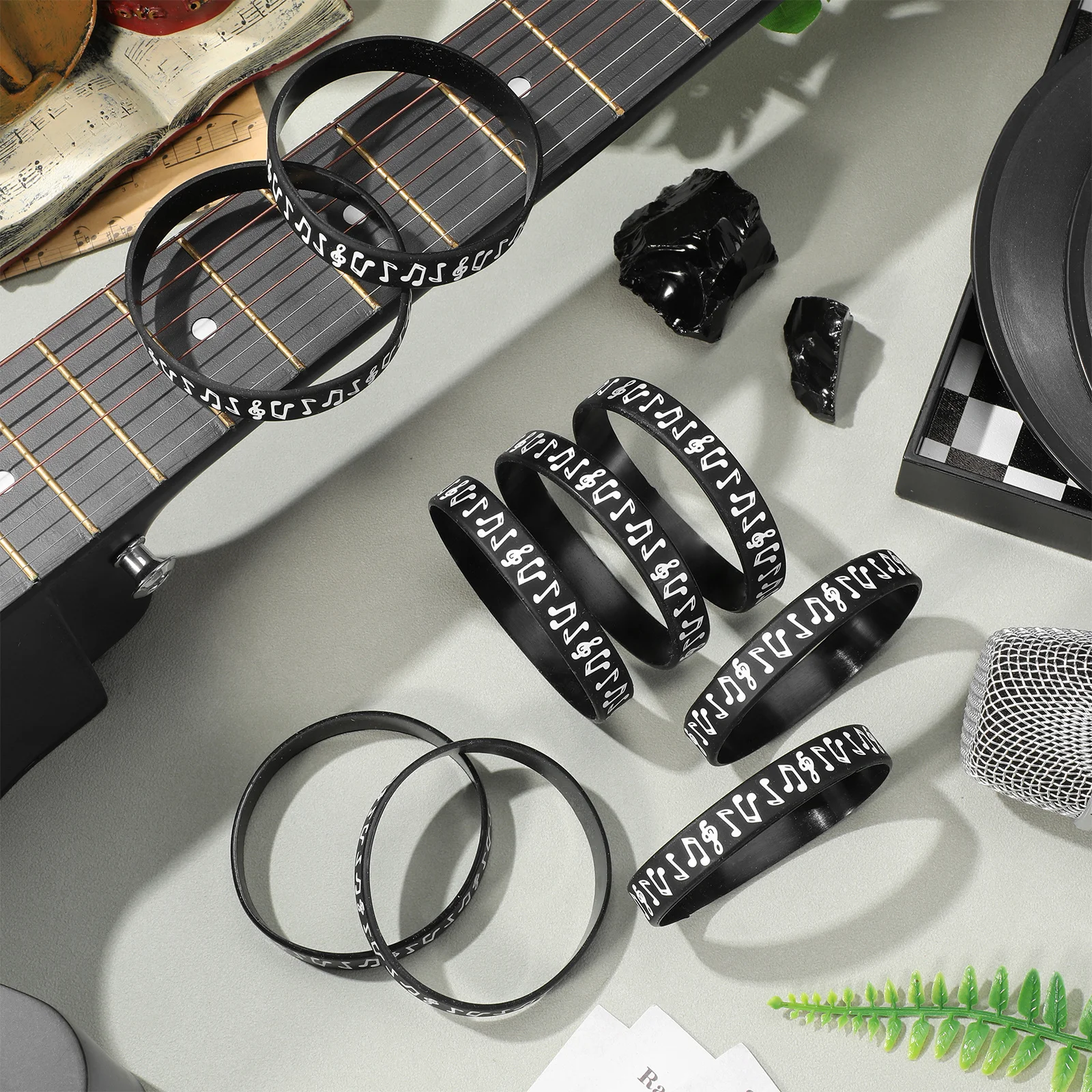 

24Pcs Music Note Silicone Bracelets Comfortable Rubber Wristbands for Rock Concerts Piano Parties Birthday Celebrations Festival