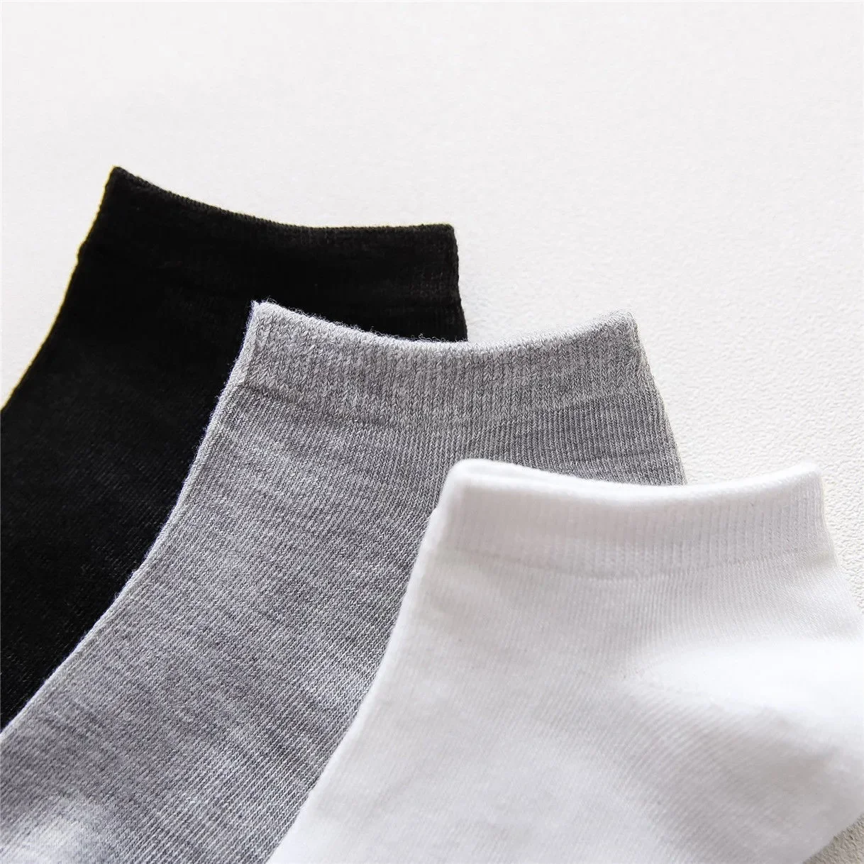 1-5Pairs/Lot Low Cut Men Socks Solid Color Black White Gray Breathable Cotton Sports Socks Male Short Socks for Women Men