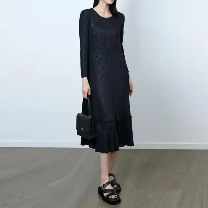 

Miyake Pleated Design Sense Round Neck Knitted Foreign Long-sleeved Dress Spring Niche Loose Temperament Slim Pleated Skirt