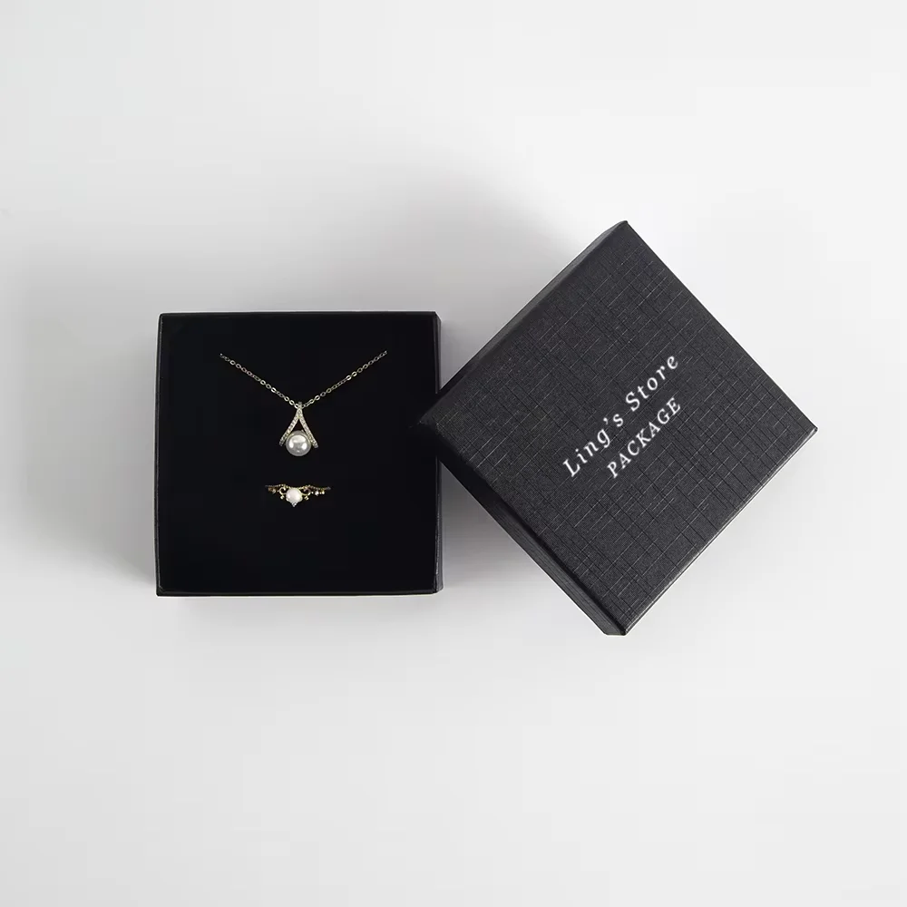50Pcs Personalized Logo Jewelry Paper Box Fashion Packaging Ring Earrings Necklace Pendant Pearl Bracelet Organizer Chic Boxes