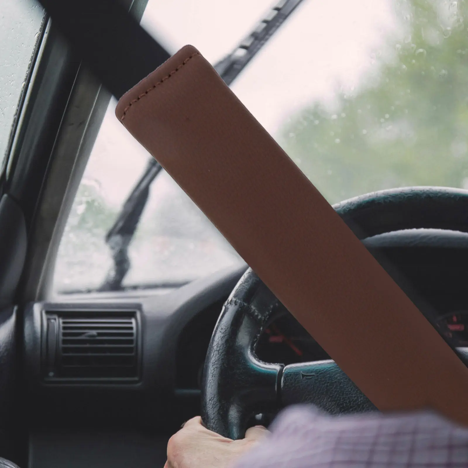 

2Pcs Litchi Grain PU Safety Belt Sleeve Covers for Car Breathable Comfortable Strap Protectors Hook and Loop Easy