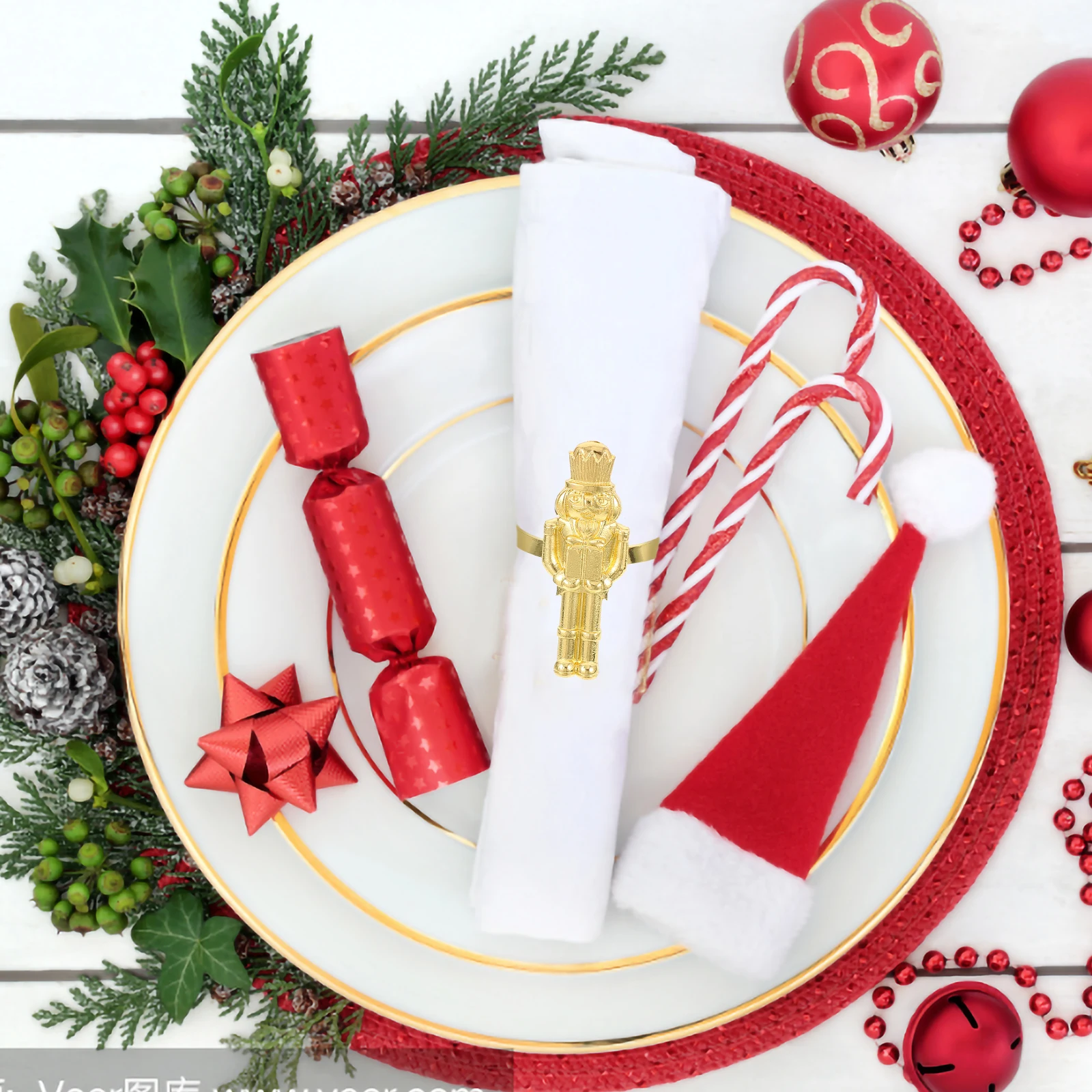 

4pcs Napkin Rings Golden Christmas Zinc Alloy Dining Table Decor Christmas Nutcracker Napkin Rings