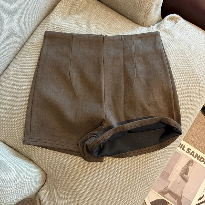 Solid Color 2026 Autumn and Winter New Minimalist High Waist Holiday Shorts Femininity Versatile Casual Fashion Short Pants