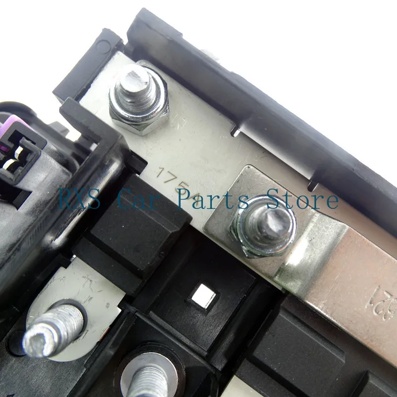 6R0937550A Battery Circuit Fuse Box For Jetta MK6 Polo Sangtana for Octavia Rapid Fabia 6R0937548E 6R0 937 621 6R0 937 629