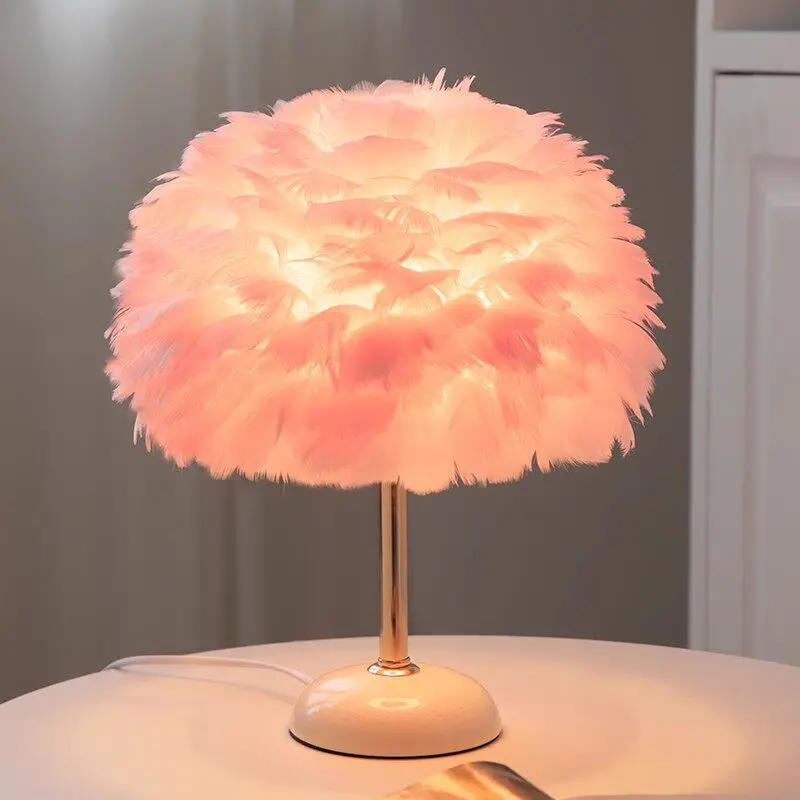 PYH feather table lamp, decorative high-end ornament lamp next to the sofa, romantic and warm bedroom