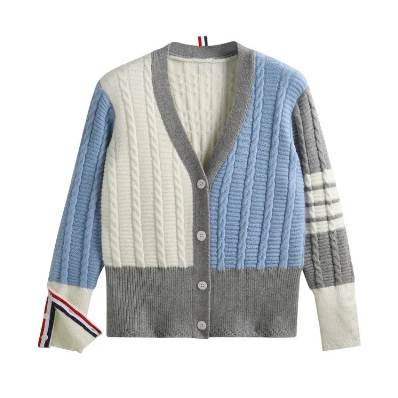 2024 Korean version new contrasting color V-neck sweater paired with knitted cardigan and college style top jacket