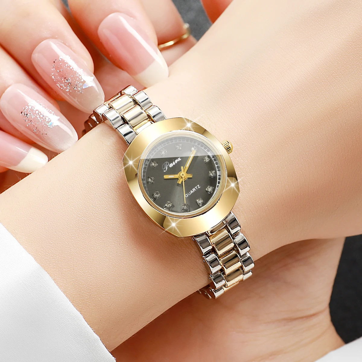 高級ダイヤモンド女性用腕時計ファッションスモールダイヤルレデ - Luxury Watch Travel Case のレビューと価格