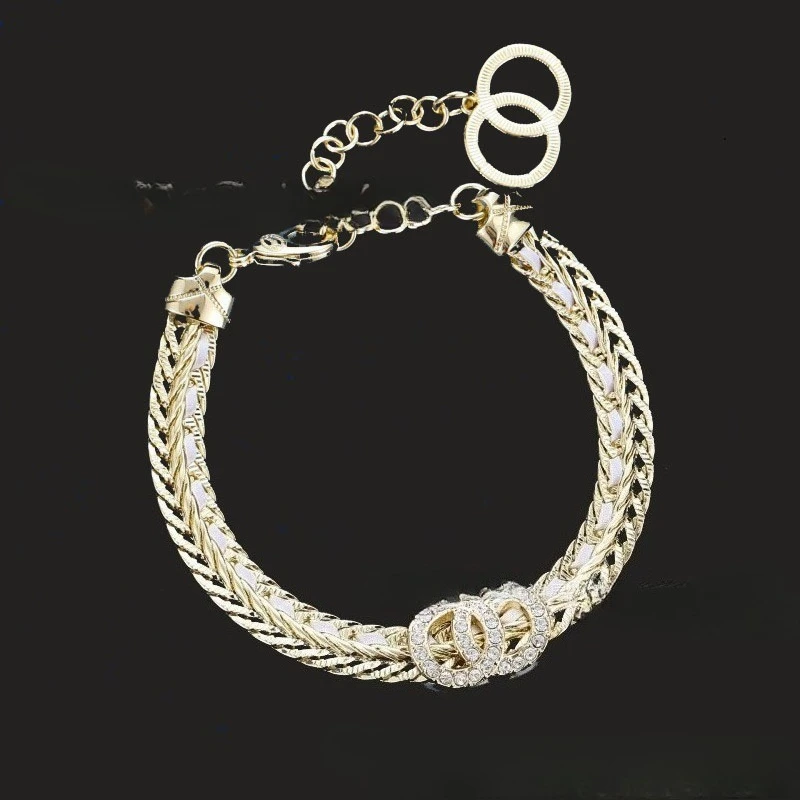 سلسلة سوار مثلثة - عتيقة أوروبية أمريكية، إكسسوار معصم أنيق متعدد الاستخدامات له