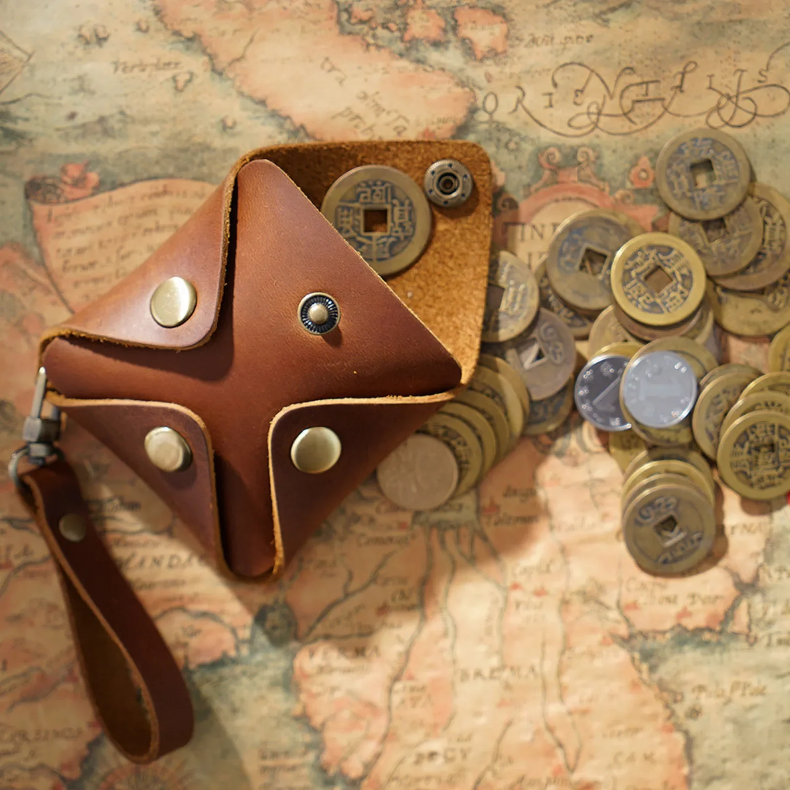 محفظة نقود معدنية صغيرة من الجلد الطبيعي مصنوعة يدويًا وحامل تغيير مربع ومفاتيح للجيب وحقيبة عملات معدنية مع أزرار كبس للرجال والنساء