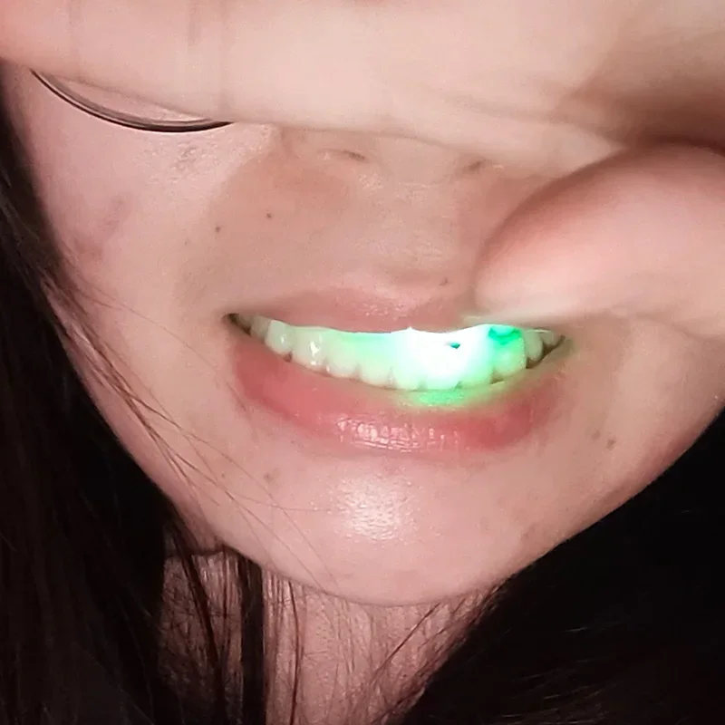 2023 Glow Tooth Funny LED Light Kids Children Light-up Toys Flashing Flash Brace Mouth Guard Piece Glow Party Supplies Gift