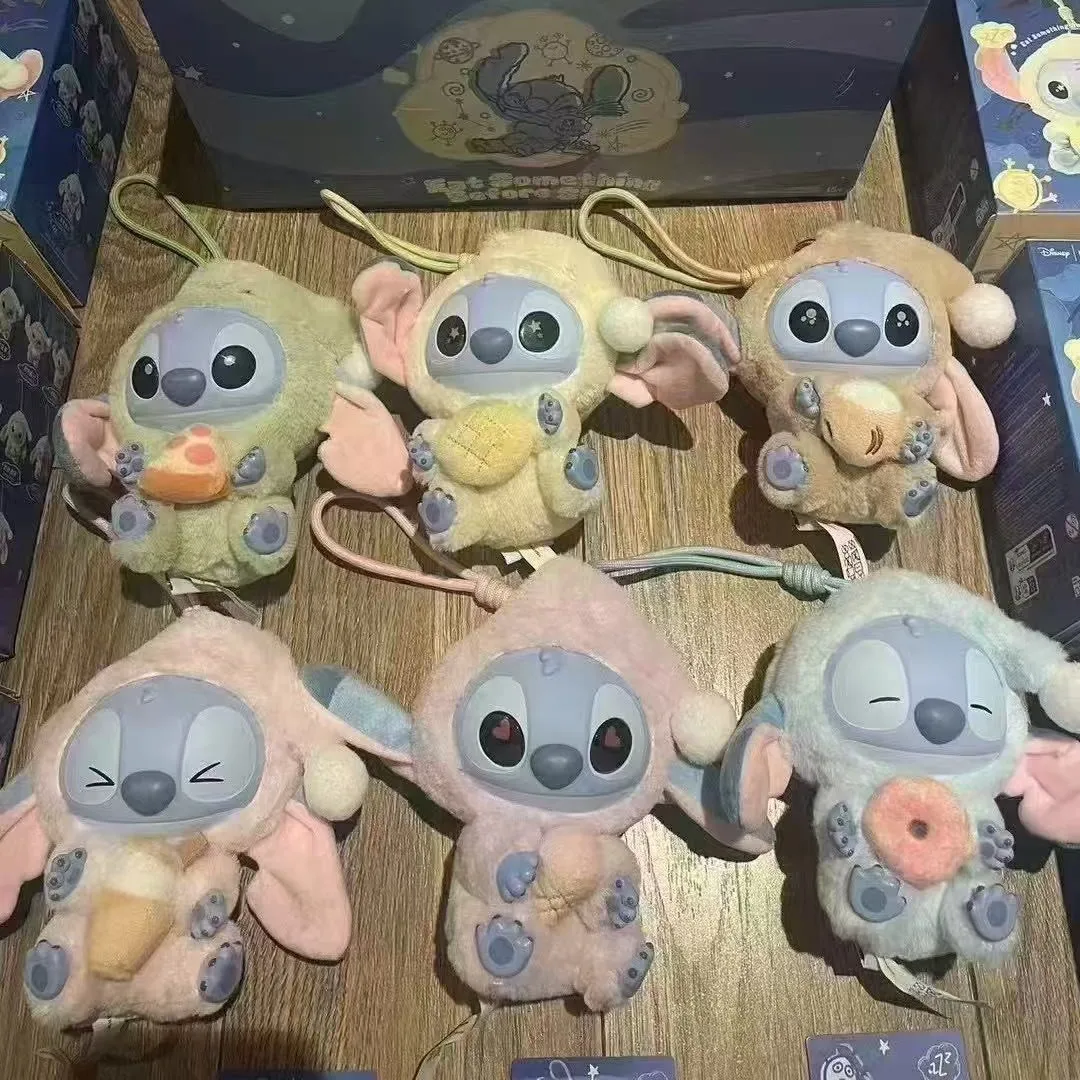 

Новый продукт Disney Stitch даже, если ты сонешь, ты есть укус его. Серия резино-эластичных плюшевых подвесок в слепой коробке