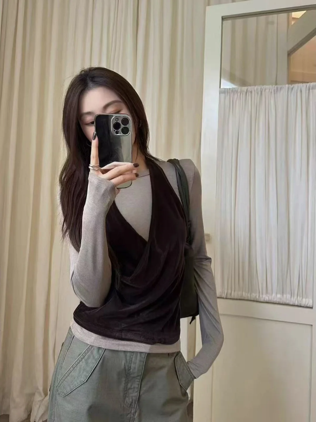 Velvet Neck Hanging Vest Fake Two-Piece Long Sleeve T-Shirt Women's Autumn Light Maturity Unique Base Shirt Top