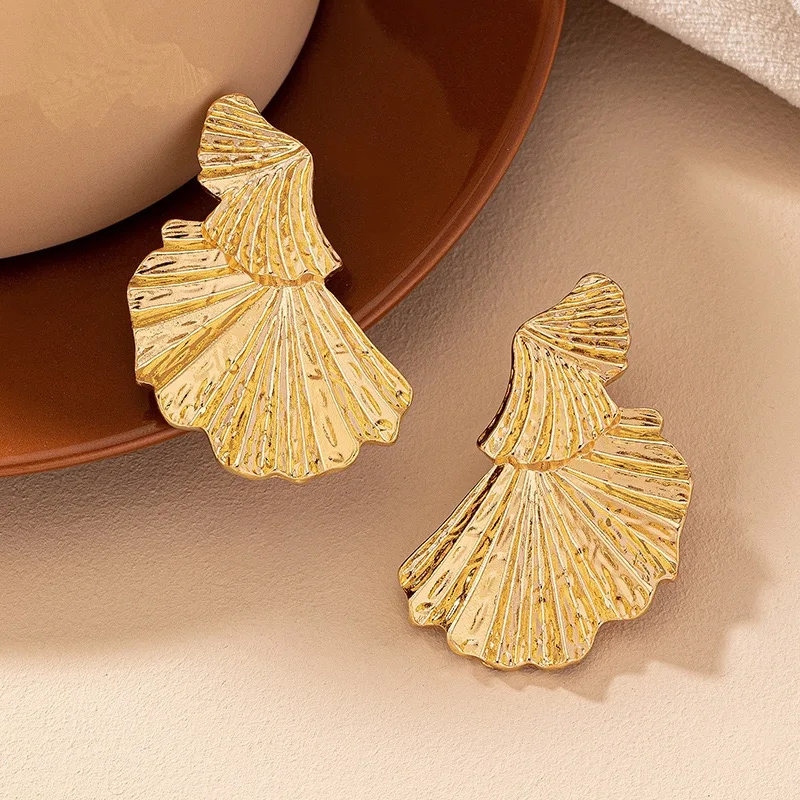 Geometric Ginkgo Minimalist Leaf Metal Stud Earrings For Women Holiday Party OL Gift Fashion Jewelry Ear Accessories CE149