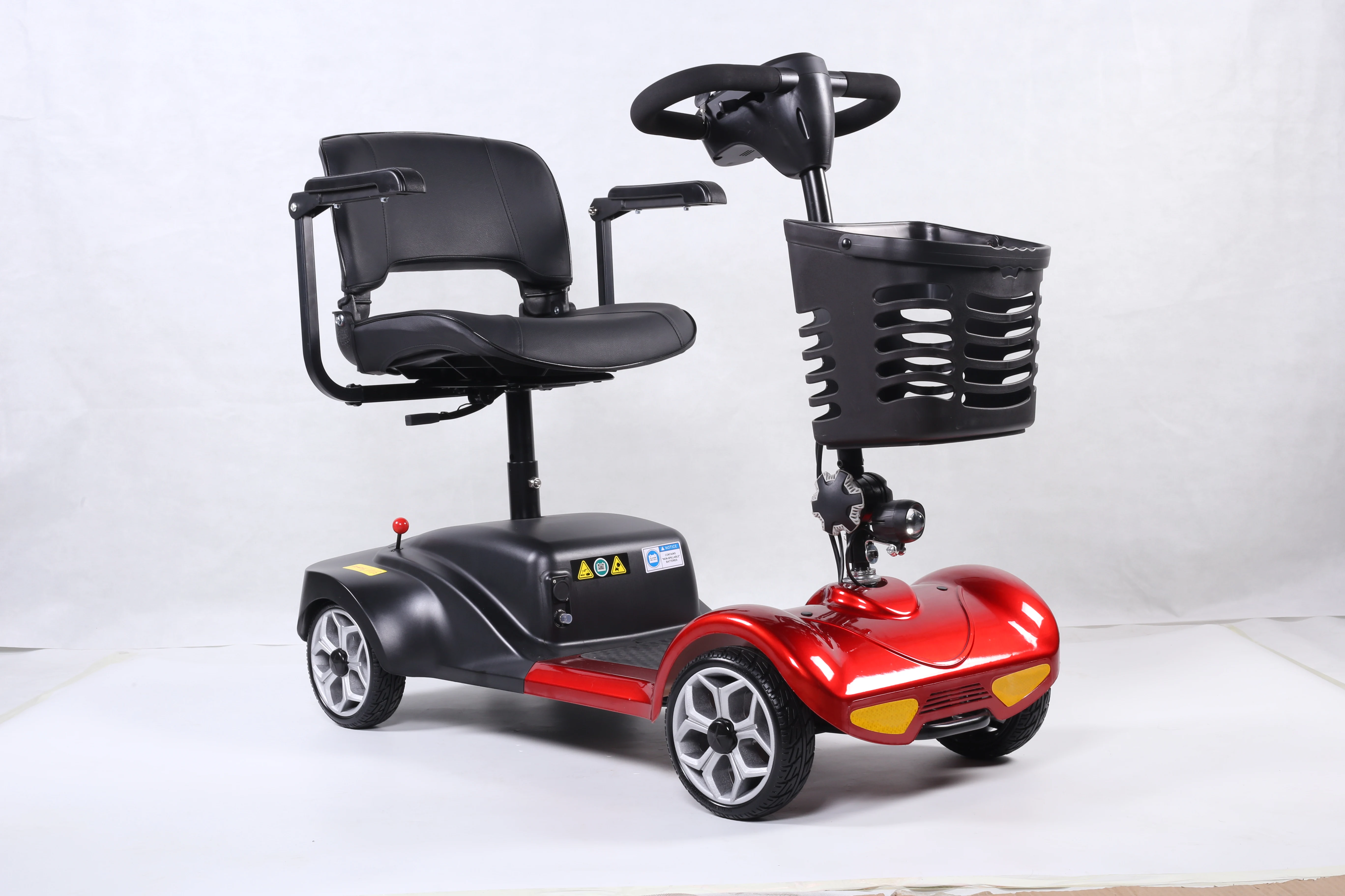 Send disabled elderly second-hand portable 4-wheel folding electric scooter with seat