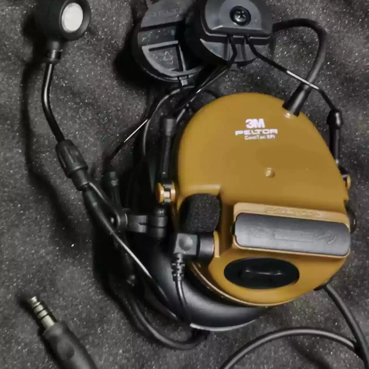 TCA COMTAC XPI VI PELTOR（ARCハンガー付き、ピックアップノイズ 