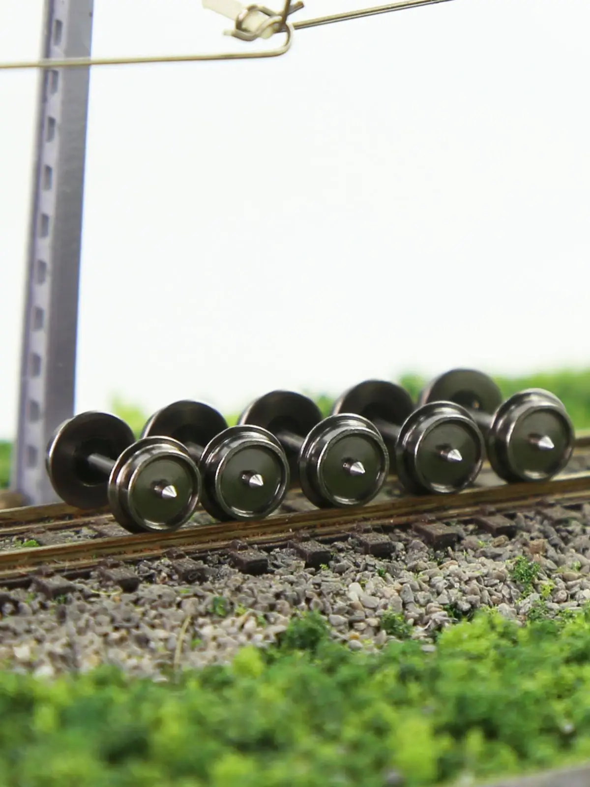 Evemodel Wheelset 12pcs N Scale 1:160 33" Metal DC Wheels Metal Axle for Model Trains Trucks HP05150