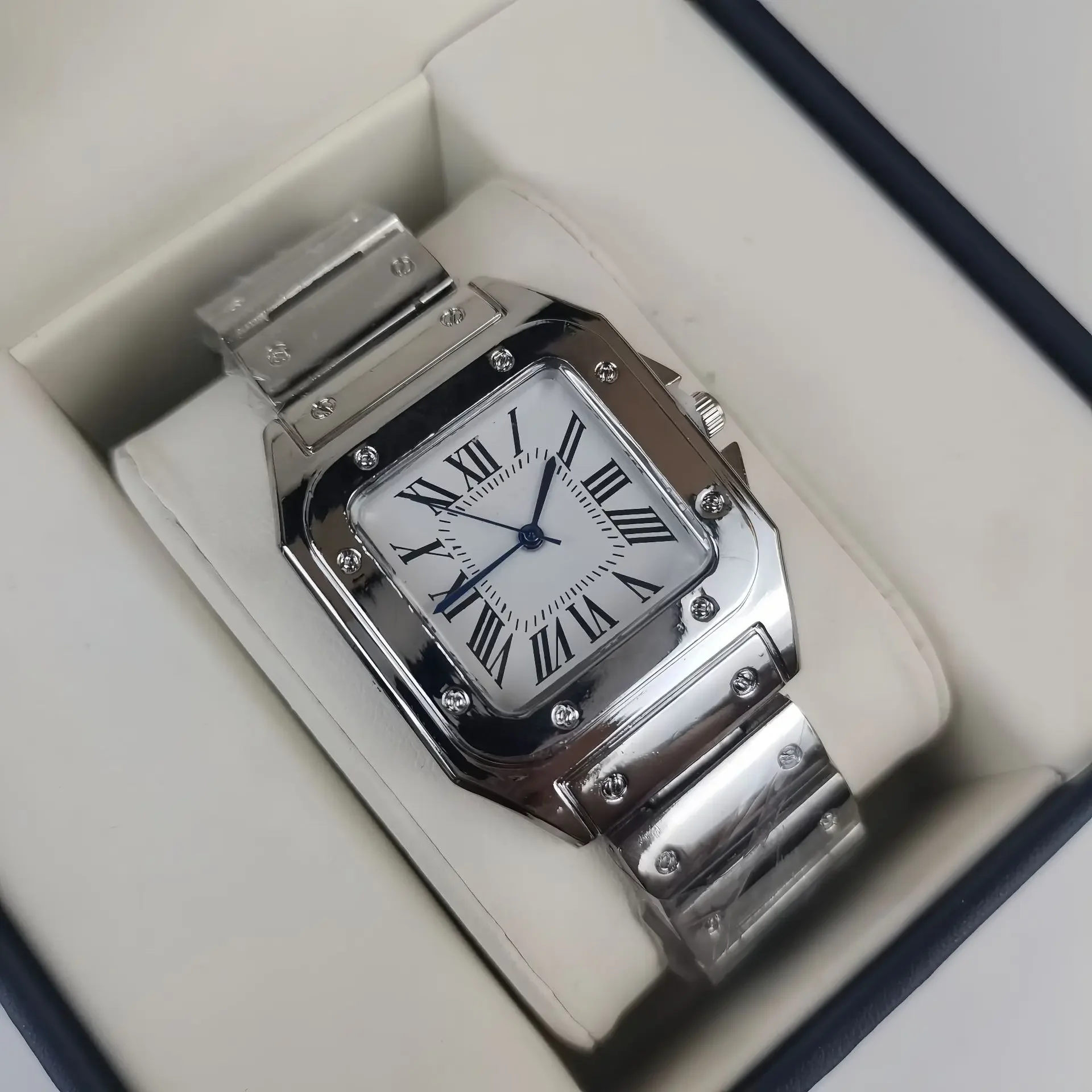 ساعة مصممة فاخرة للجنسين بحزام من الفولاذ المقاوم للصدأ، نمط احترافي للأعمال، ساعة عصرية عالية الجودة