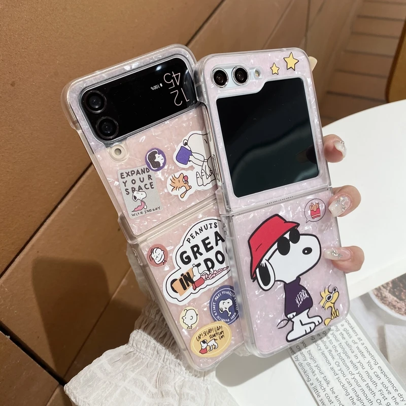 Soft TPU Cartoon Phone Case com colhedor para Samsung Galaxy Z Flip, amendoim e Snoopy, bonito e bonito, Snoopy e Snoopy, Z Flip 5