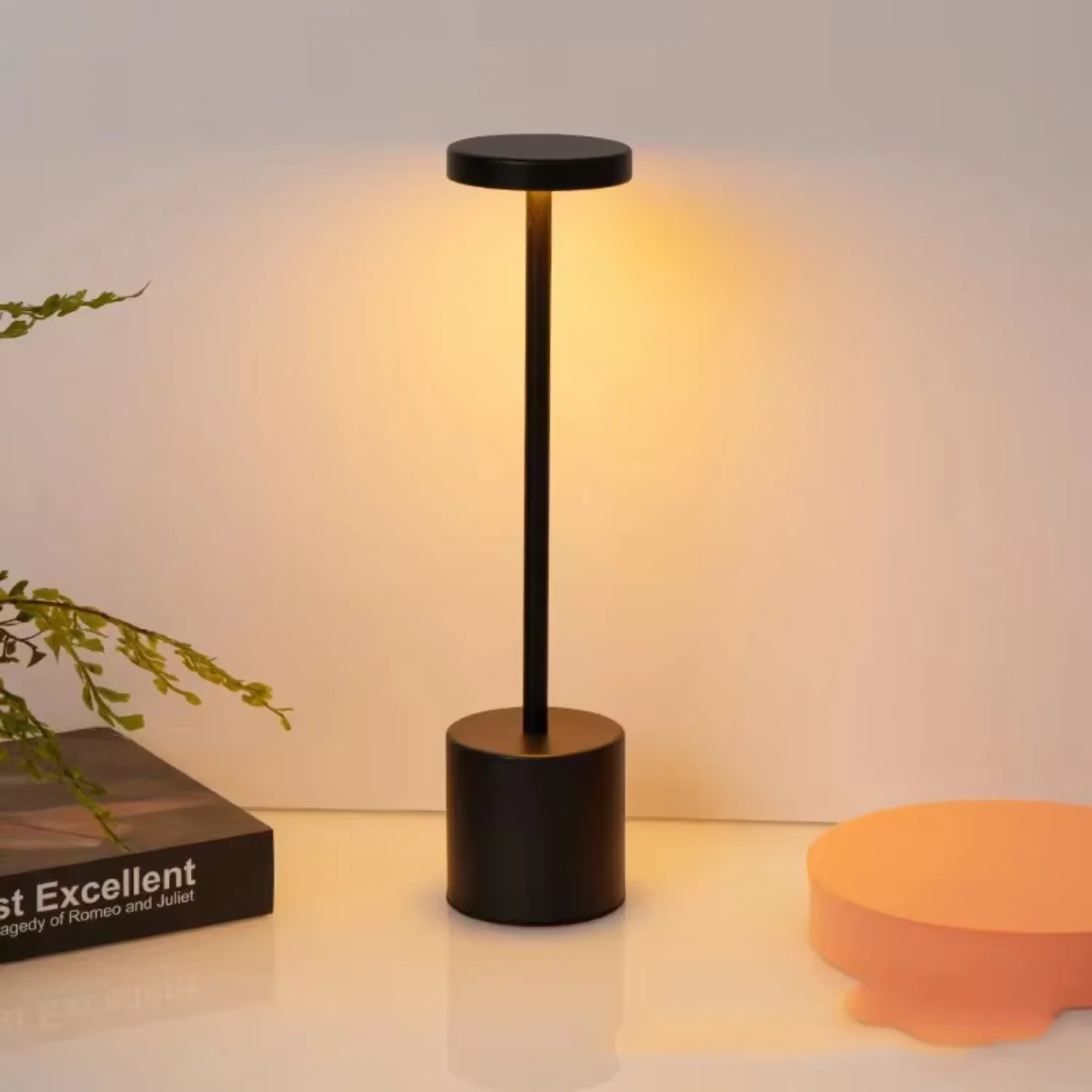 โคมไฟตั้งโต๊ะแบบชาร์จไฟได้ Sensor Desktop Night Light โคมไฟอ่านหนังสือไร้สายร้านอาหารโรงแรมตกแต่งห้องนอน Light