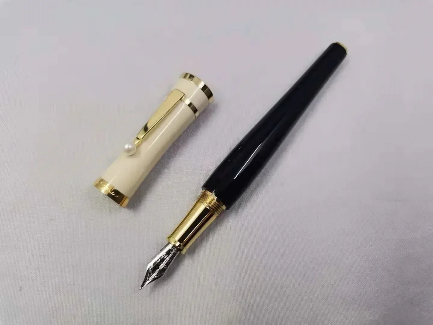 2025 قلم فاخر جديد إصدار مونتي جريتا غاربو نافورة الأعمال أقلام الكرة الدوارة