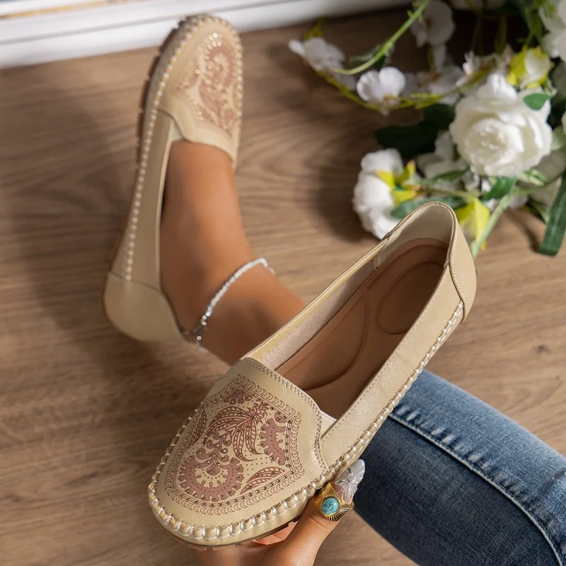مخيط يدويا أحذية مسطحة 2025 ربيع جديد الأخفاف غير رسمية أحذية قيادة النساء الاتجاه العلامة التجارية أحذية بدون كعب أنيقة النساء