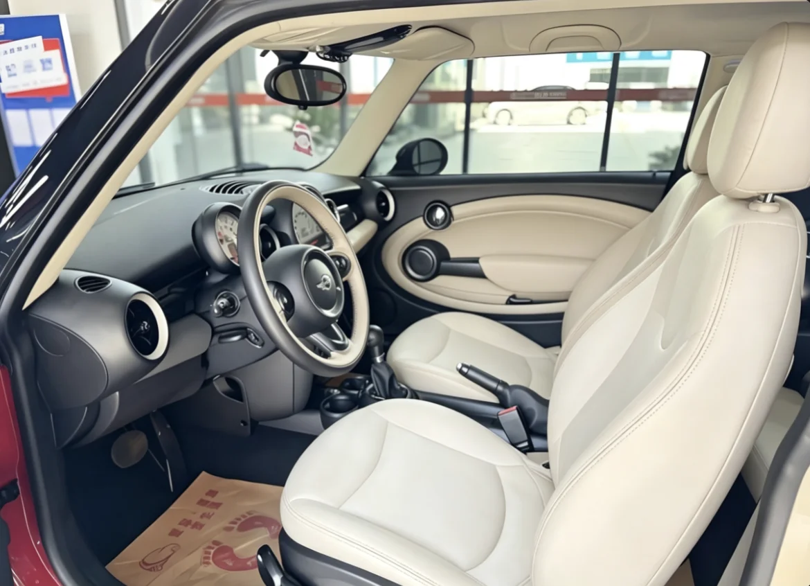 Für Mini One R56 Maßgefertigte Autositzbezüge Luxuriöses Nappaleder 100% Passgenau Innenausstattung Zubehör 360 ° Vollständige Abdeckung – Detail 1