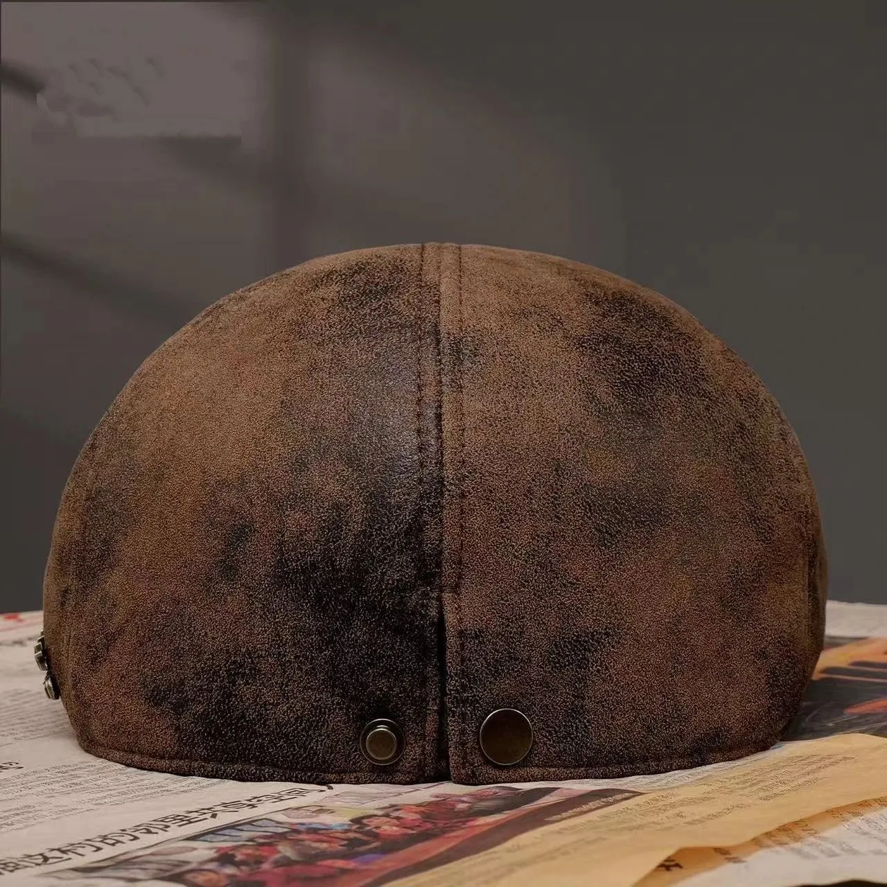 Spring 2026 Fashion European Style Genuine Leather Caps Beret Man Casual Sheepskin Print Black/Brown Fitted Duckbill Hats