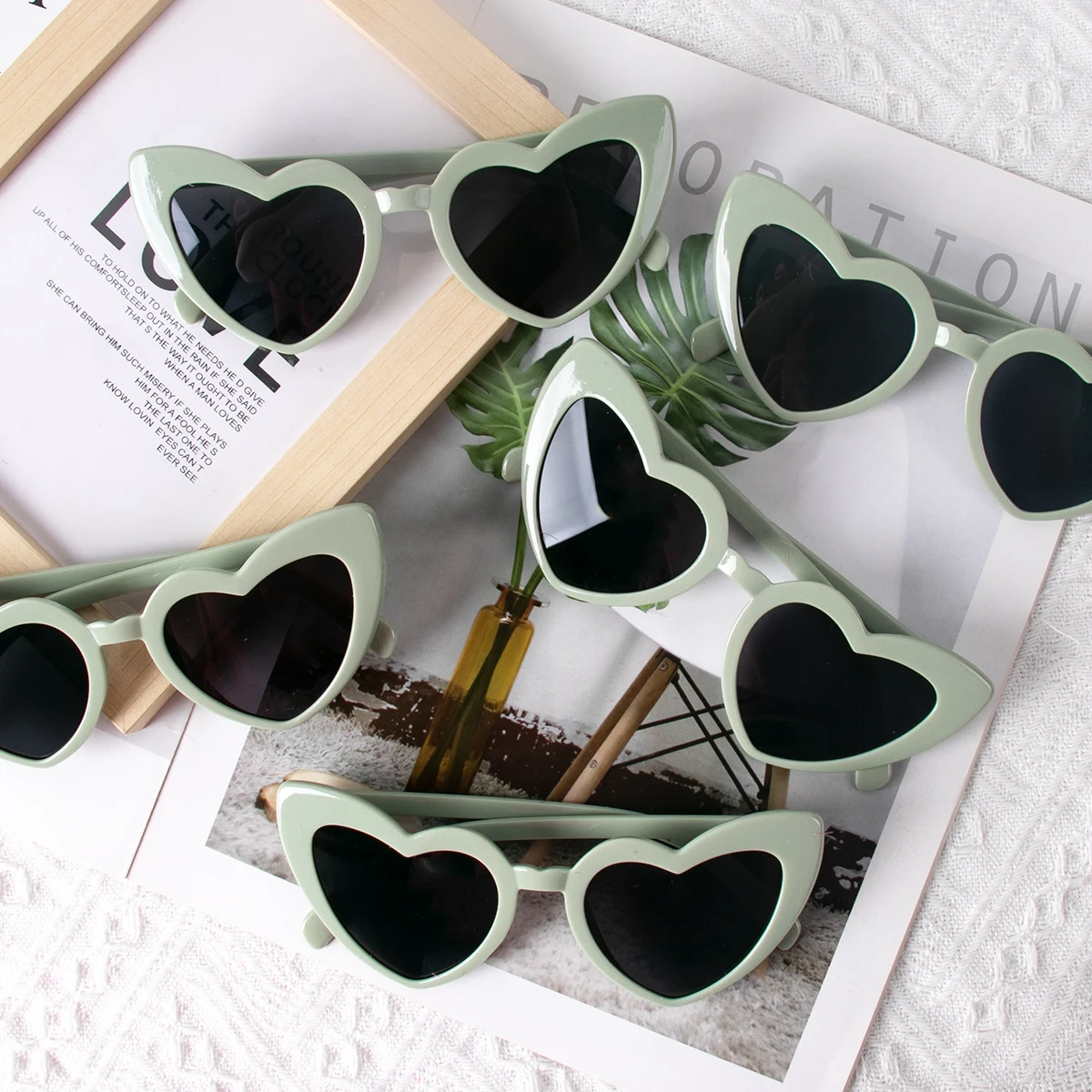 Lot De 12 Paires Lunettes De Soleil Coeur Transparentes Bonbon - Accessoire EVJF Fête Mariage