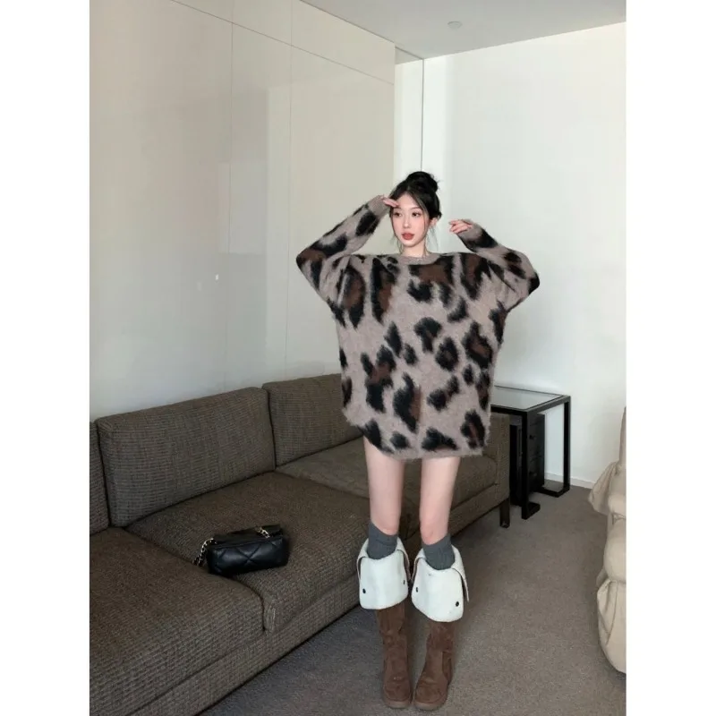 

2025 New Style Leopard Print Pullover Sweater Jacket for Women Long Sleeve Knitted Top, Mid-Length Loose Oversized Shirt
