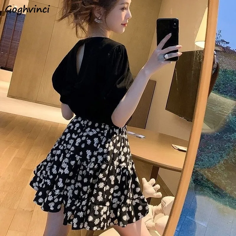 

Women Sets 3XL O-neck Floral Printed T-shirt Mini Ruffles Skirt Elegant Hole Designer Slim Stylish Summer Holiday Hot Ulzzang